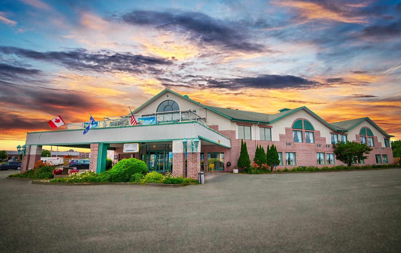 Hotel Travelodge By Wyndham Victoriaville Exterior foto